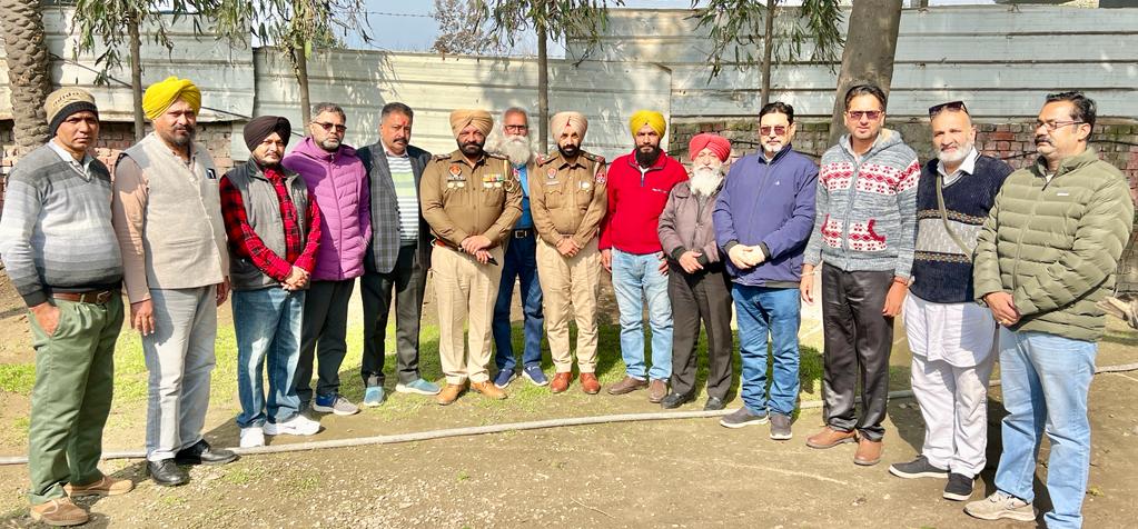 ਦਵਿੰਦਰਪਾਲ ਸਿੰਘ ਐਸ ਐਚ ਓ ਨੇ ਪੱਤਰਕਾਰਾਂ ਨਾਲ ਕੀਤੀ ਮੁਲਾਕਾਤ